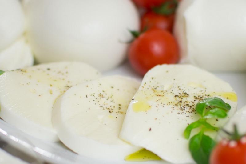 Моцарелла, буратта или страчателла, выбор за Вами!