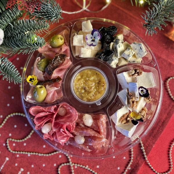 ПРЕДЗАКАЗ - Сырно-мясная тарелка "Поляна деда мороза" 400 г